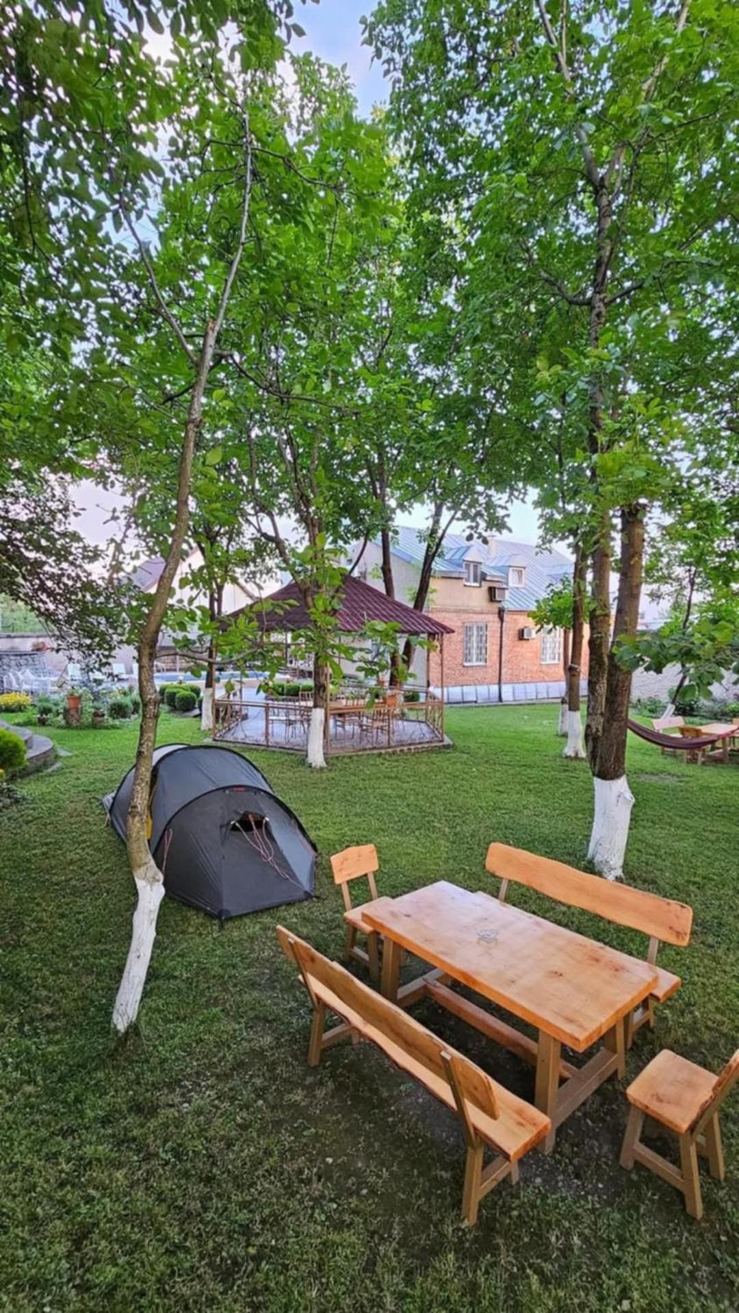 Family Hotel Lago & Wine Cellar Lagodekhi Ngoại thất bức ảnh