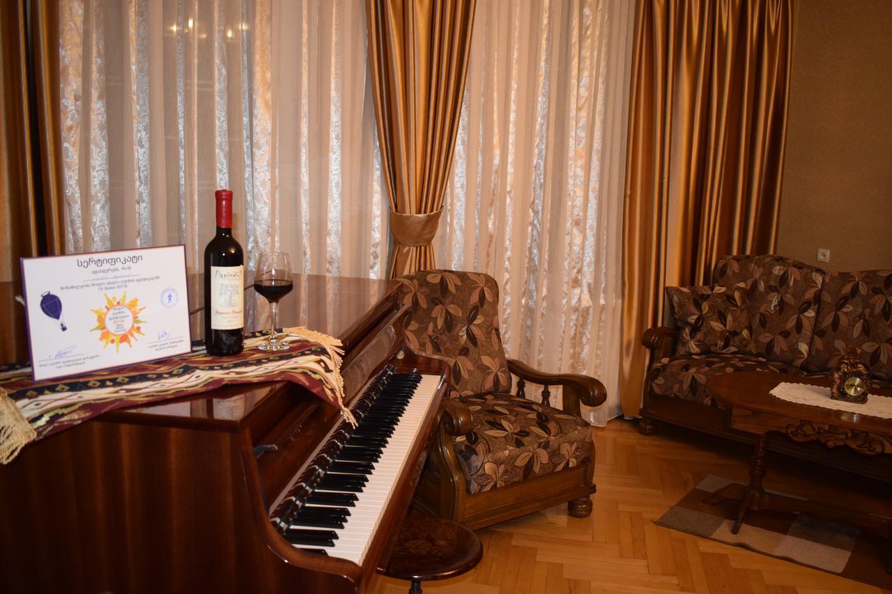 Family Hotel Lago & Wine Cellar Lagodekhi Ngoại thất bức ảnh